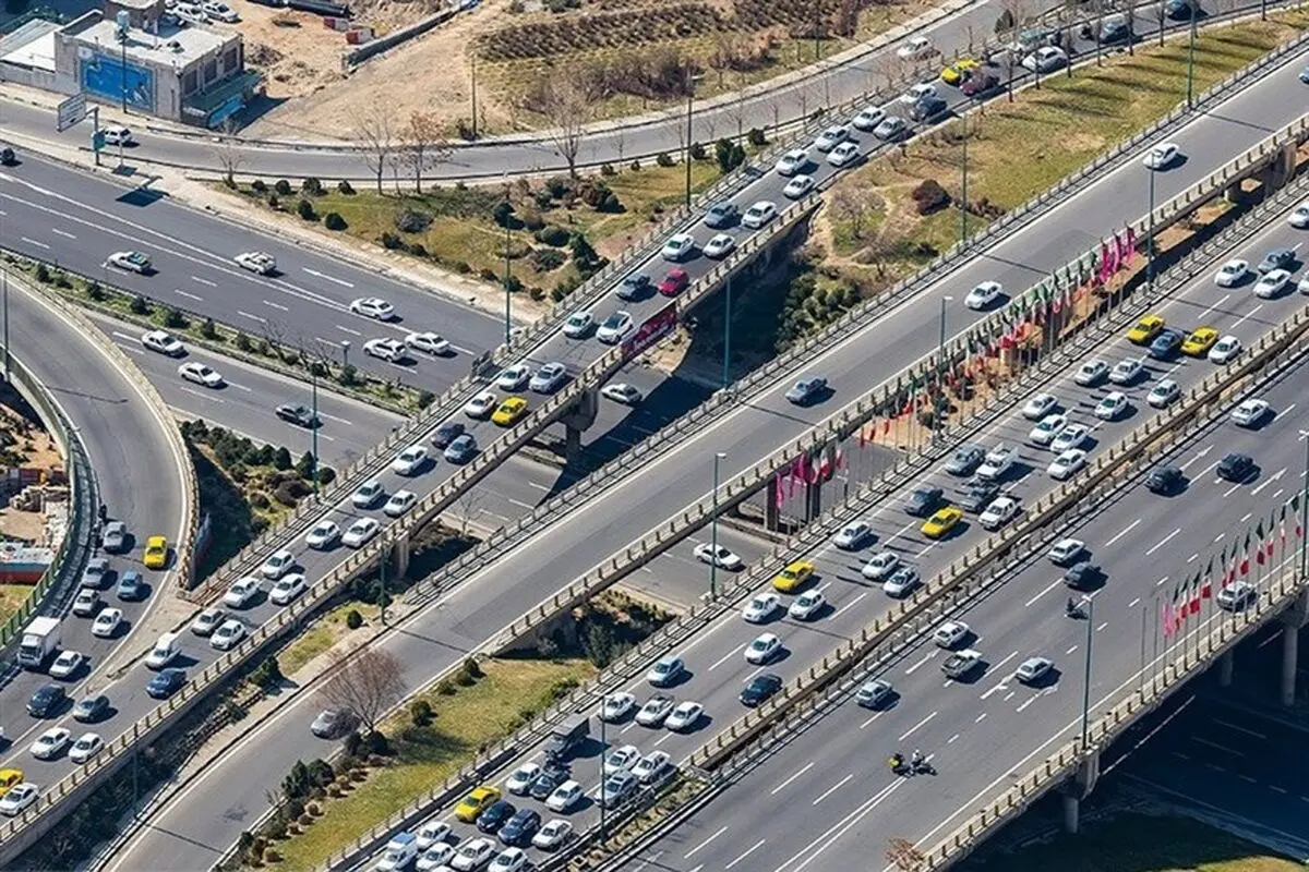 آخرین وضعیت از محورهای مواصلاتی کشور/ تردد روان در محورهای شمالی کشور/ بارش باران و برف در چند استان و مسدودی برخی محورها

