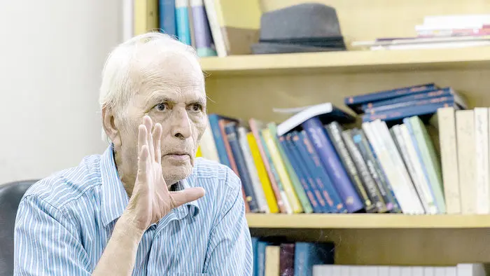 شاعری در مرز شک و یقین