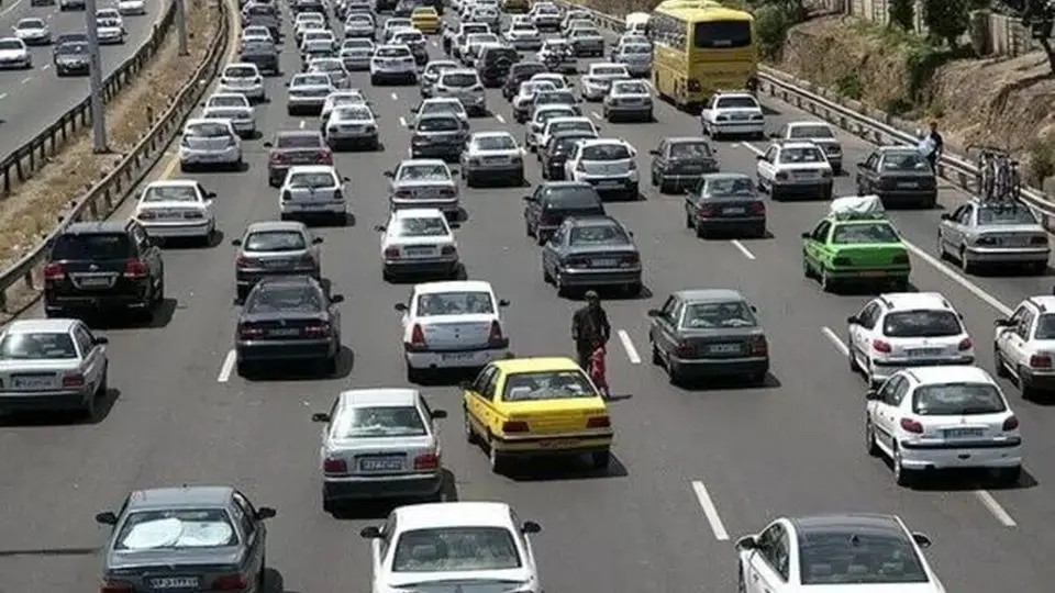 ترافیک روان در محورهای مواصلاتی البرز جریان دارد
