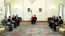 الرئیس الایرانی یستلم اوراق اعتماد سفراء روسیا وفنزویلا ومالیزیا الجدد