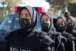 این زنان در کرمان اسلحه به دست شدند/ عکس

