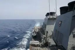 ناو جنگی آمریکا از تنگه تایوان رد شد