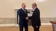 Top Iranian security official meets Putin