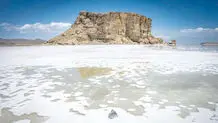 اوضاع دریاچه ارومیه بحرانی است

