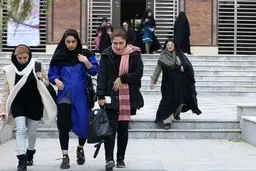  نزدیک به ۴۰ درصد زنان بی‌حجاب تهران دیپلمه و خانه‌دار هستند/همسر ۷۰ درصد از زنان موافق با نوع پوشش و بی‌حجابی آنها بوده‌اند 