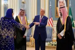 دست‌دادن دیپلمات‌های زن عربستان با ترامپ از دوربین رسانه ها +عکس
