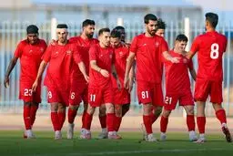 تماشاگران  پرسپولیس مقابل فجرسپاسی  از  قبرستان عبور کردند 
