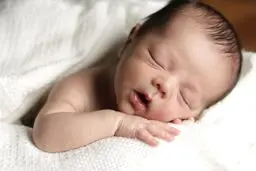 راز فروش نوزاد در بیمارستان لو رفت
