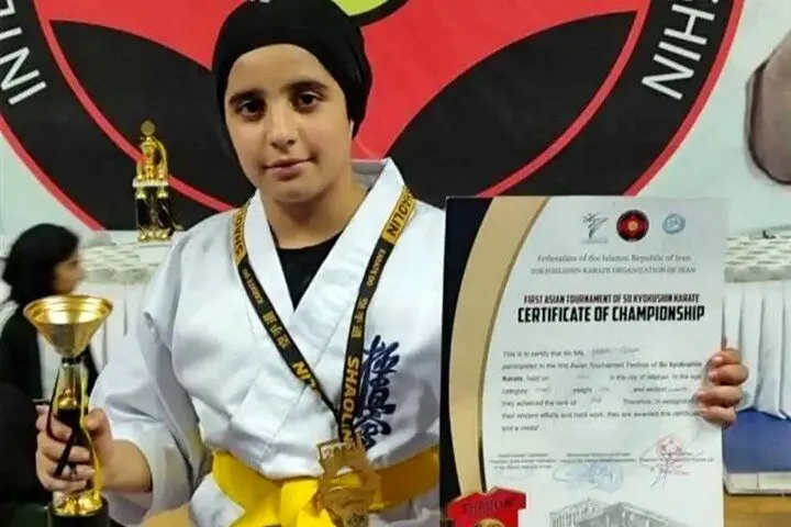 گفتگو با خانواده شهید ۱۲ ساله جنگ ایران و اسرائیل/ جان فرزندمان فدای رهبری
