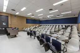 در جذب دانشجو صندلی محور نیستیم