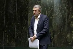 اعلام وصول استیضاح وزیر صمت با امضای ۴۰ نماینده مجلس 