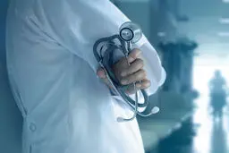 آغاز پرداخت حقوق کادر درمان 
