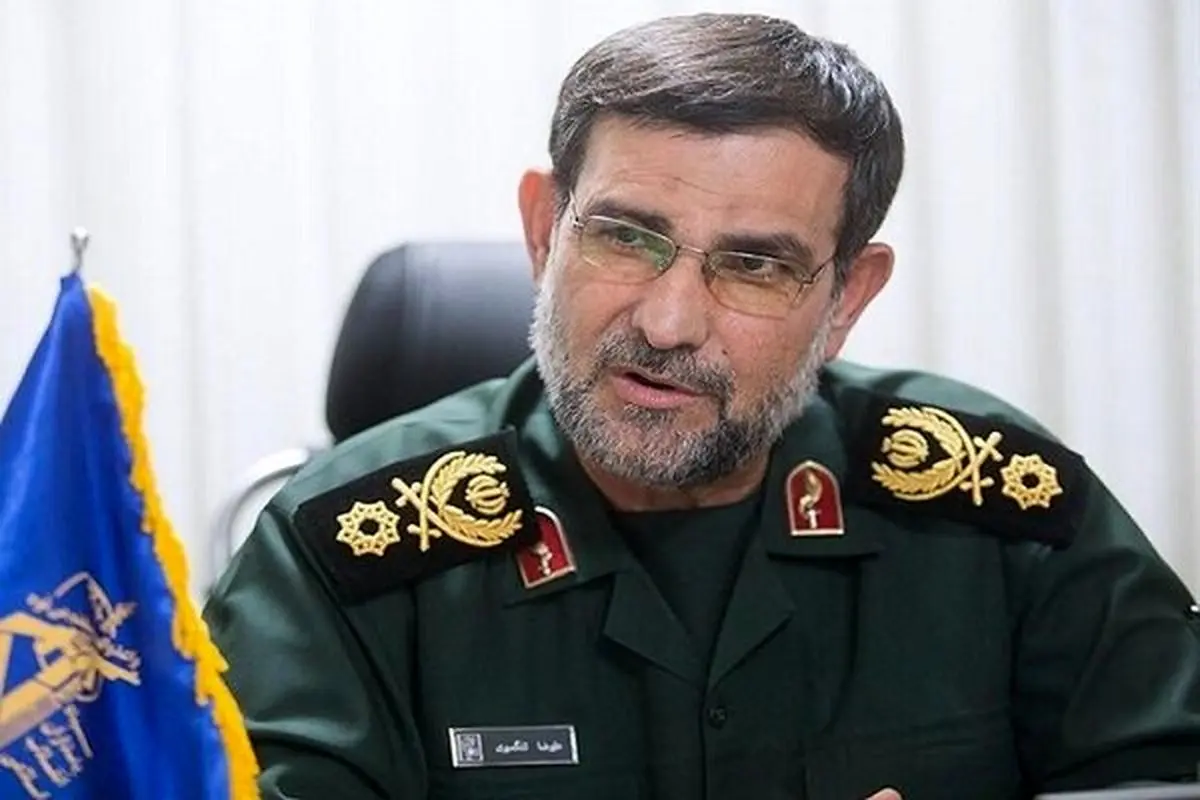 US aircraft carriers observe Iran’s maritime regulations