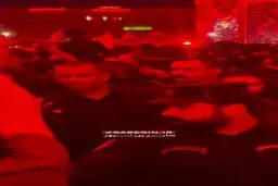 شعار «مرگ بر سازشگر» برخی زائران ایران علیه عراقچی در کربلا و شعار «علی نگهدارت باد» از سوی مردم عراق + ویدئو