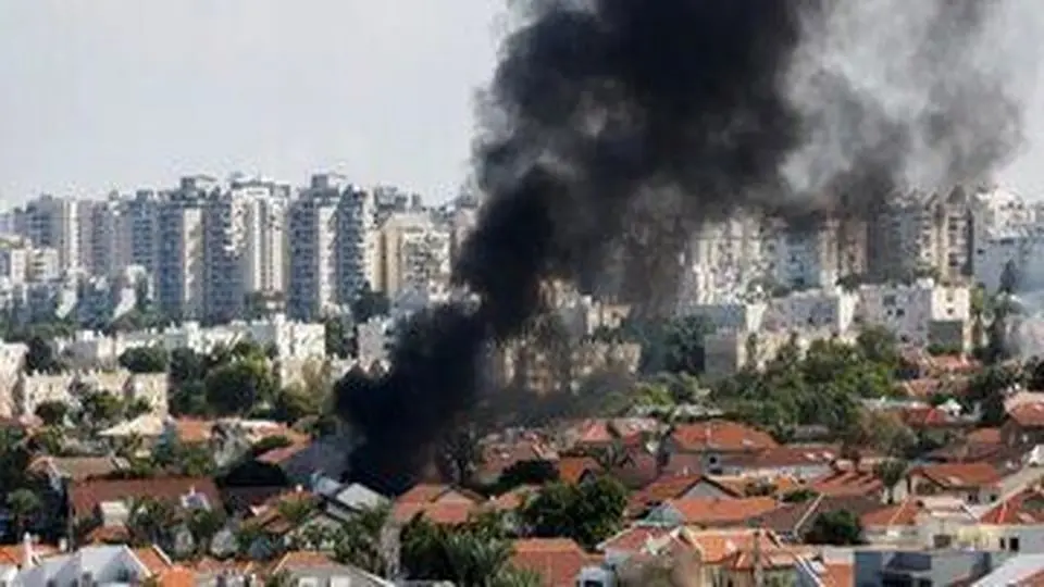 تداوم بمباران مناطق مسکونی غزه از سوی اسرائیل/ یورش به مناطق مختلف کرانه باختری

