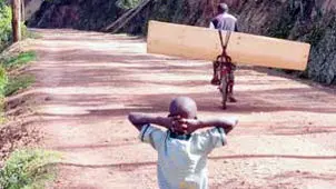 از آب تا آسمان کنیا