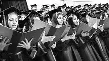 بررسی نقش زنان  در توسعه سیاسی و اجتماعی