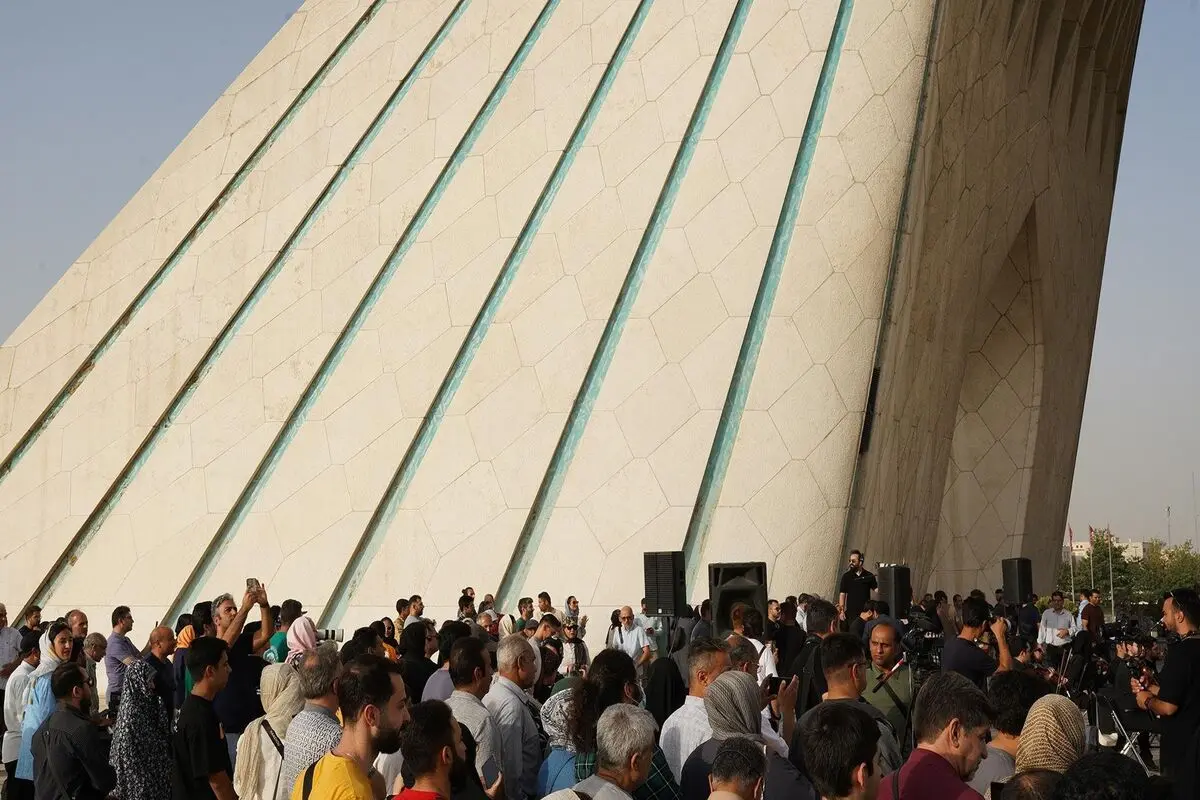 ارکستر سمفونیک در میدان آزادی  برای ایران نواخت 