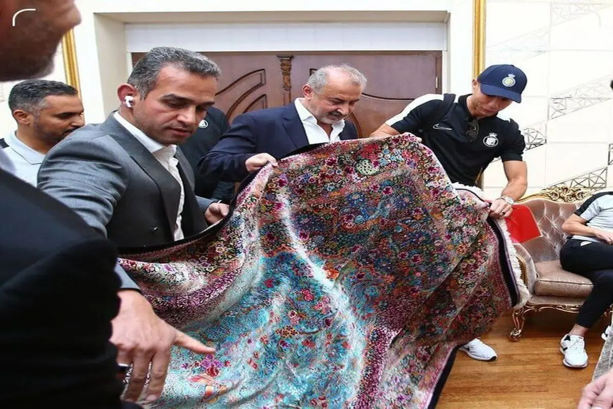 قالیچه رونالدو چقدر می‌ارزد؟

