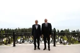 سوژه جدید کیهان برای حمله به پزشکیان؛ چرا به باکو سفر می‌کنید!