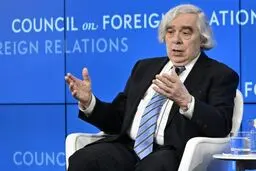 جنگ تمام‌عیار علیه ایران یک اشتباه بزرگ بود/ ایران «مزیت زمین خودی» دارد