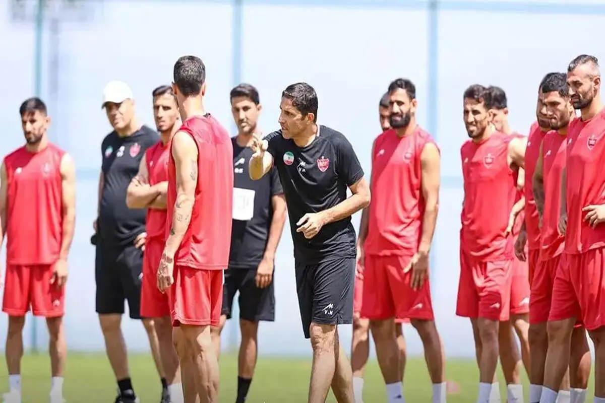 تمرینات تاکتیکی هاشمیان برای پرسپولیسی‌ها

