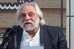 مهدی فیروزان در سوگ فرزند خود نشست

