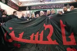  عراقچی به حرم امام حسین و حضرت عباس رفت + عکس
