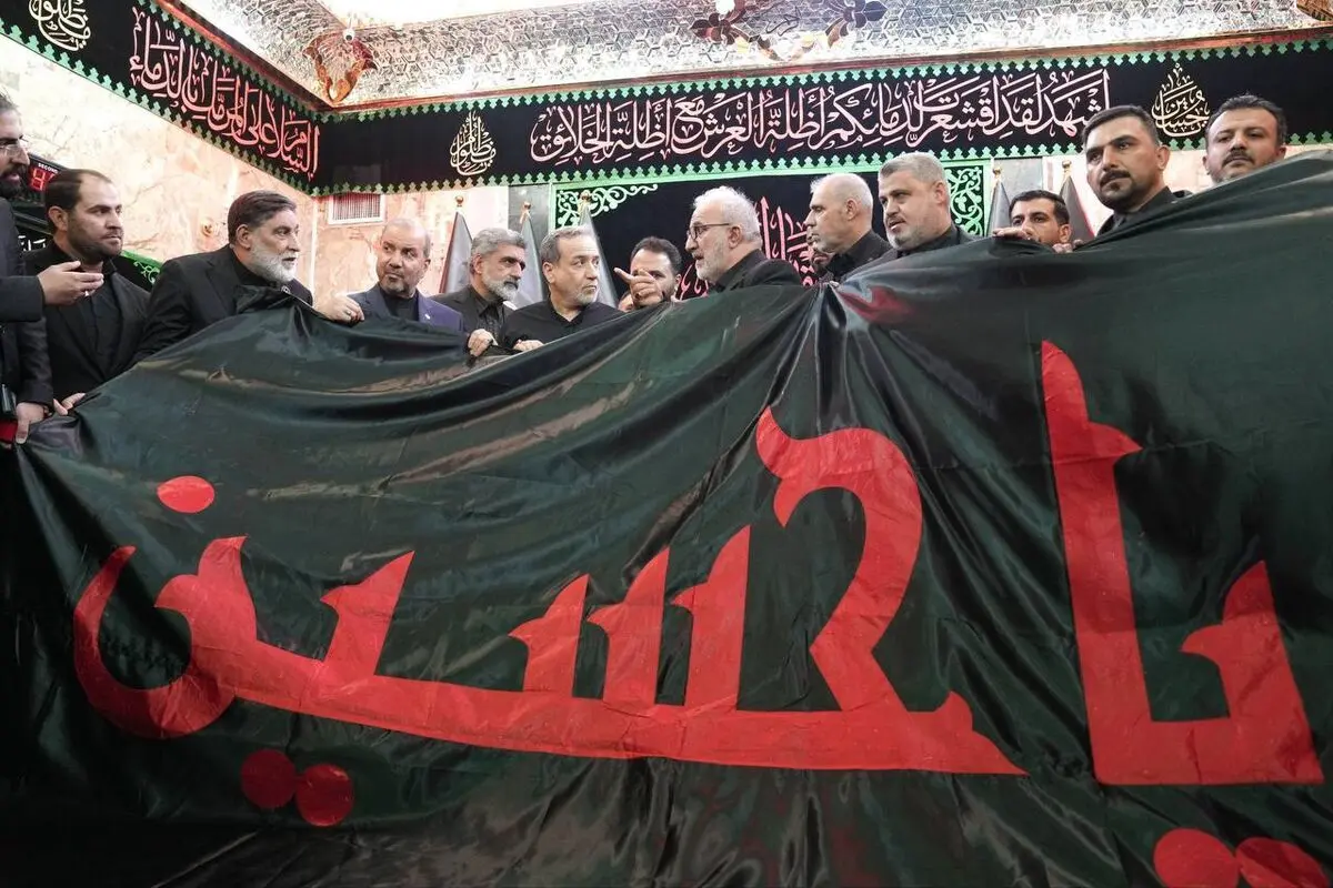  عراقچی به حرم امام حسین و حضرت عباس رفت + عکس