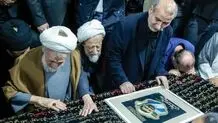 گریه‌های ناتمام کاظم صدیقی در تشییع پیکر فرزندش + عکس