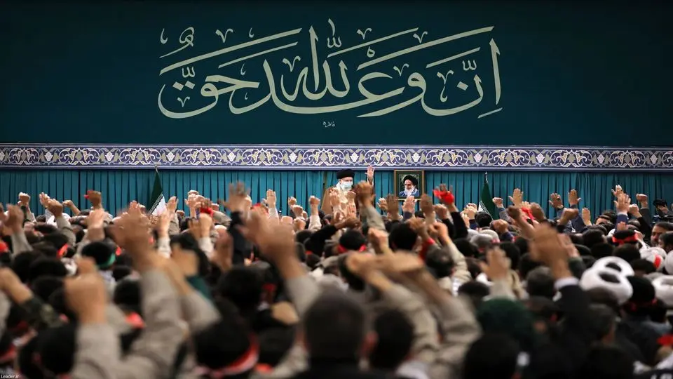 دیدار بسیجیان با رهبر انقلاب در حسینیه امام خمینی/ عکس

