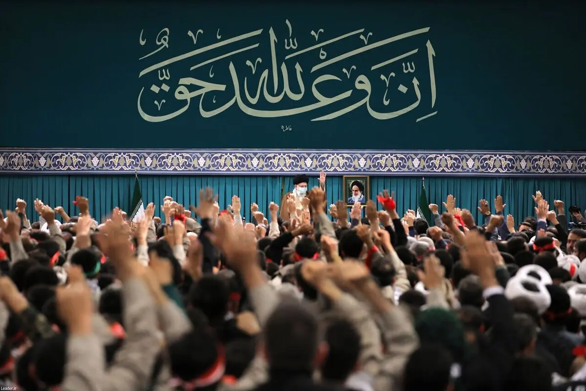 دیدار بسیجیان با رهبر انقلاب در حسینیه امام خمینی/ عکس

