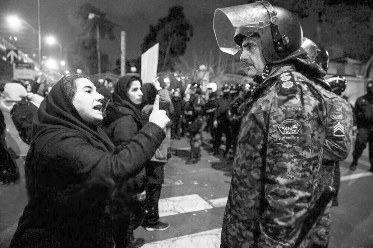 نوزایی فرهنگی و تغییر مفهوم هویت ایرانی
