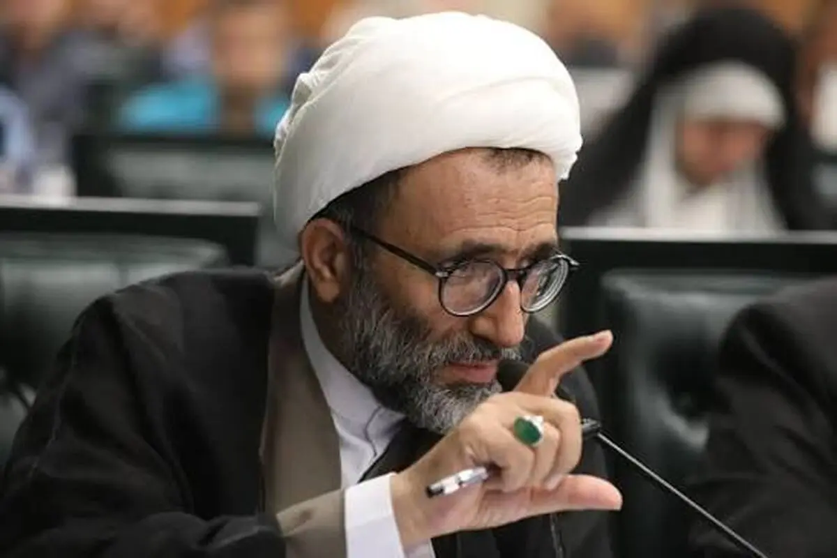 عضو هیئت‌رئیسه مجلس: ادامه سرپرستی وزارت اطلاعات از نظر قانونی محل ابهام است/ دولت هرچه سریع‌تر وزیر پیشنهادی اطلاعات را به مجلس معرفی کند