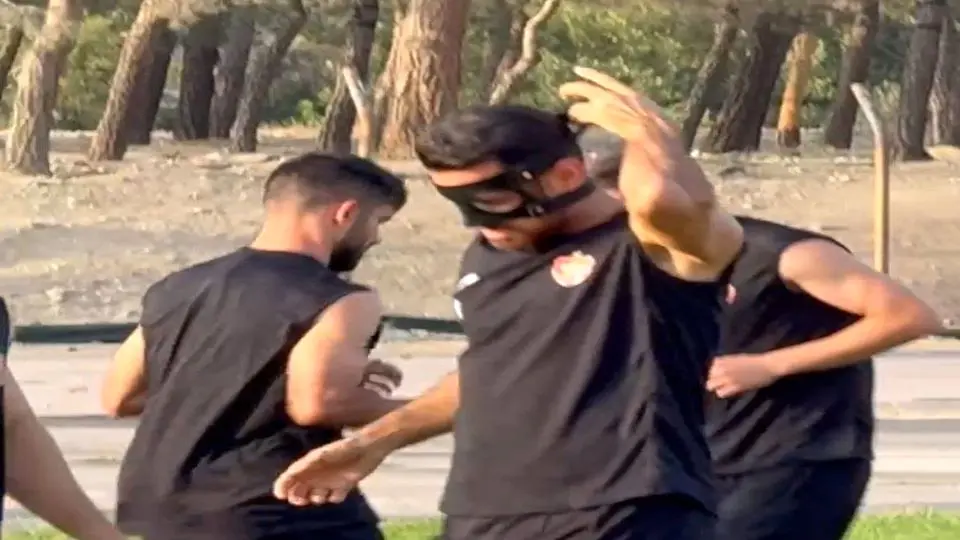چالش جدید پورعلی گنجی در تمرینات پرسپولیس+ عکس