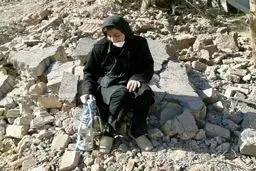 مشت صابر پر از غم بود