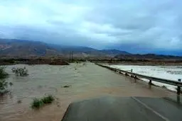 مسیر بندر خمیر ـ بندر لنگه همچنان مسدود است