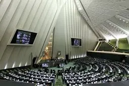 بخشنامه به معنی دخالت وزارت کشور در انتخابات است/ نمایندگان هزینه رای به استیضاح وزیر صمت را می دهند 