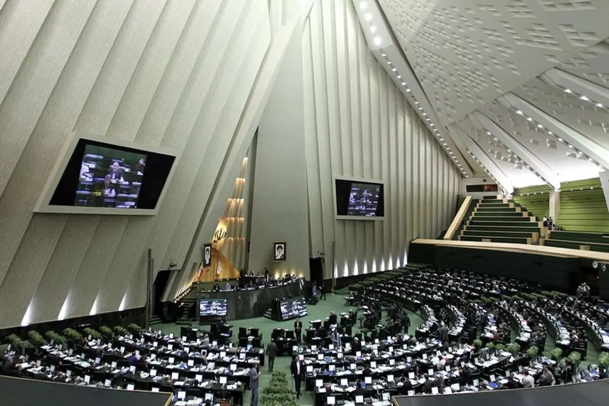 بخشنامه به معنی دخالت وزارت کشور در انتخابات است/ نمایندگان هزینه رای به استیضاح وزیر صمت را می دهند 