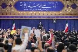 در مقابل جنگ نرم دشمن بی‌تفاوت نباشیم/ با همراهی مردم دشمن را به زانو در می‌آوریم