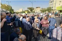 تجمع بازنشستگان فولاد مقابل مجلس