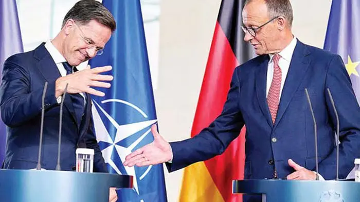 تقلای اروپا برای استقلال نظامی