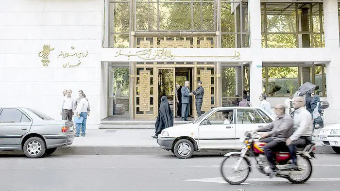 پایان تک‌صدایی در  بهشت
