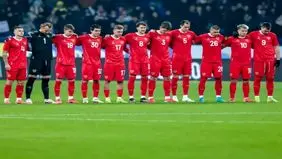 سرمربی لوکوموتیو: باید مقابل ایران آرامش داشته باشیم
