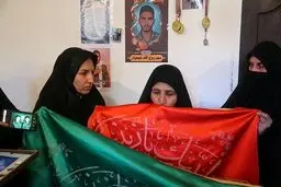 خواهر روح‌الله عجمیان: مردان بی‌غیرتی که در پارک‌ها همسران بی‌حجاب خود را می‌چرخانند مقصرند