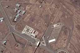 گاردین: نابودی برنامه هسته‌ای ایران برای اسرائیل غیرممکن است