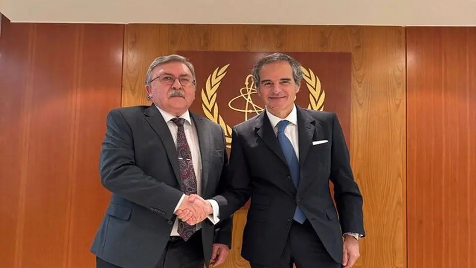 رایزنی اولیانوف با گروسی درباره برنامه هسته‌ای ایران

