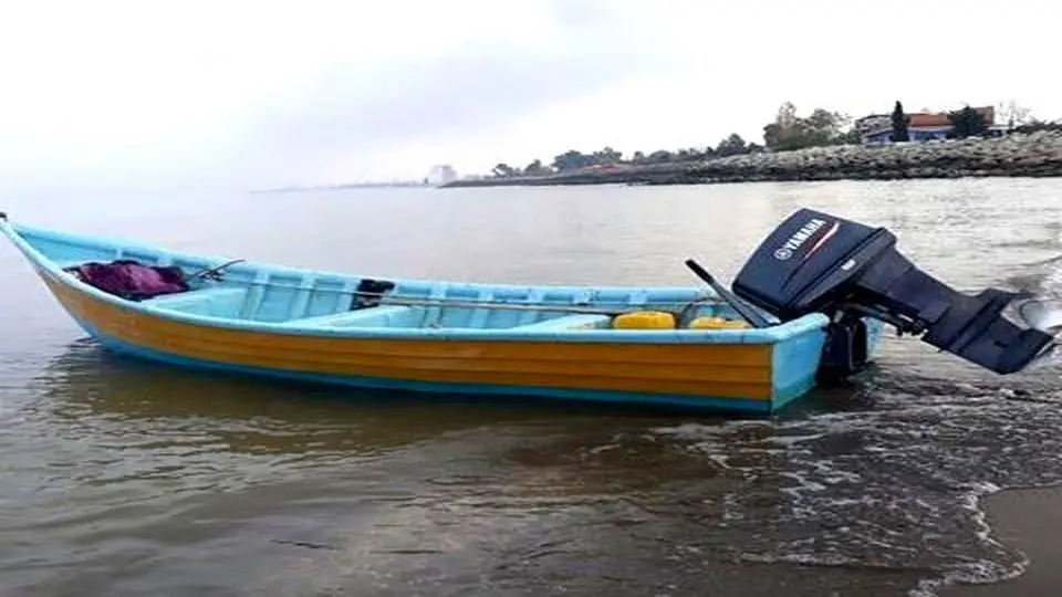 حادثه هولناک برای قایق تفریحی در آب‌های کنگان