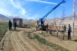 انسداد چاه های غیر مجاز در شهرستان اسدآباد