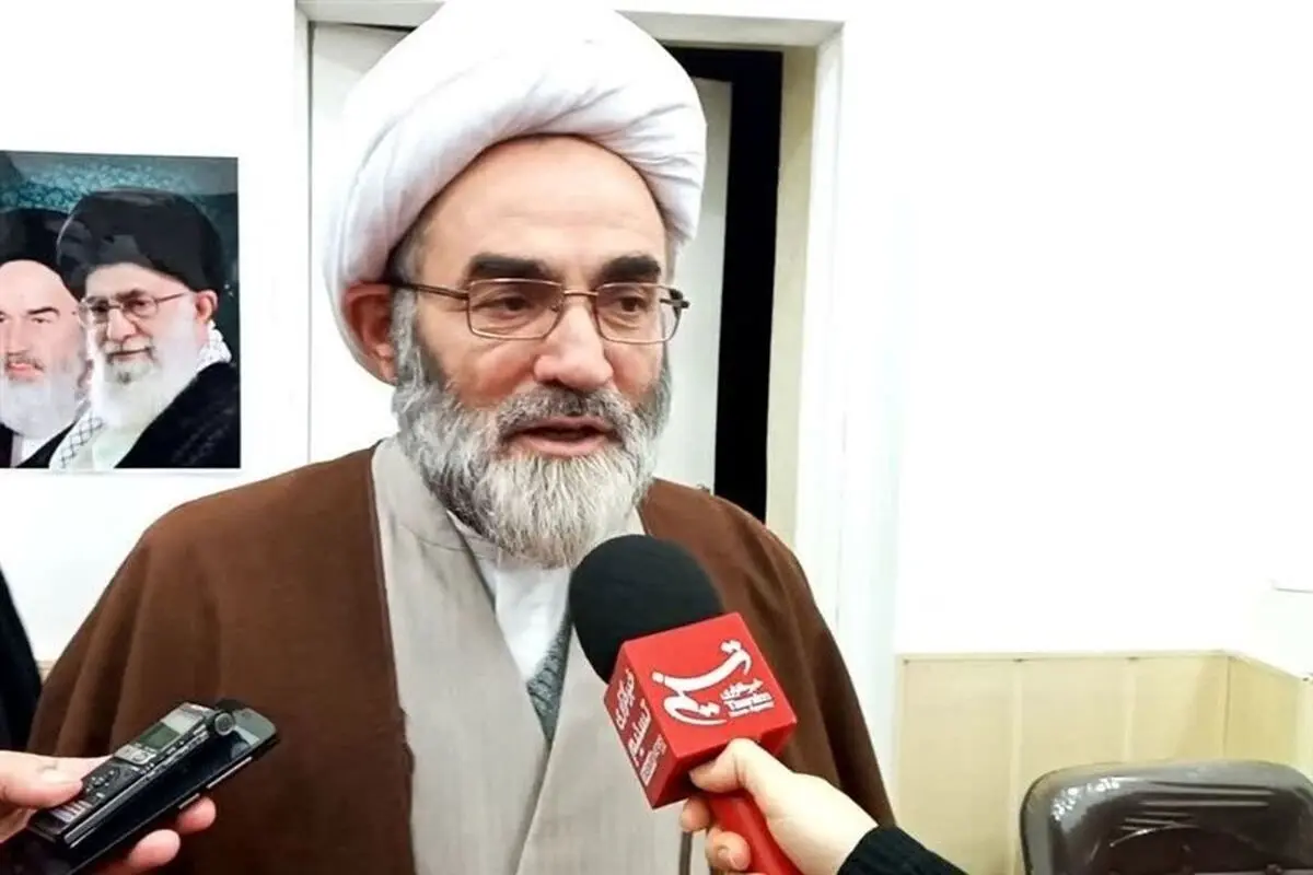 انتقاد روزنامه رسالت از امام جمعه رشت و اعلام بیزاری از بی‌حجابان